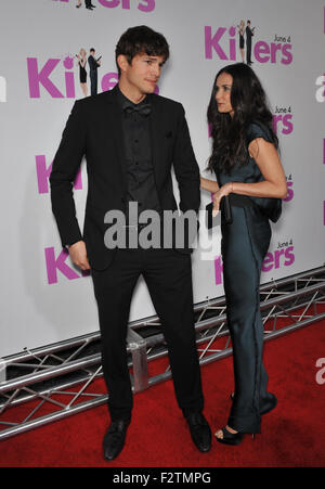 LOS ANGELES, CA - 1 juin 2010 : Ashton Kutcher & Demi Moore au Los Angeles première de son nouveau film 'Killers' au Dôme de Cinerama, Hollywood. Banque D'Images