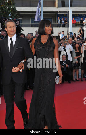 CANNES, FRANCE - 14 MAI 2010 : Naomi Campbell & Vladislav Doronin à la première projection de "Wall Street : l'argent ne dort jamais" au 63e Festival de Cannes. Banque D'Images