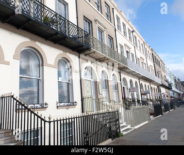 Maisons d'hôtes et petit hôtels bed and breakfast accommodation on the Esplanade, Weymouth, Angleterre, Royaume-Uni Banque D'Images
