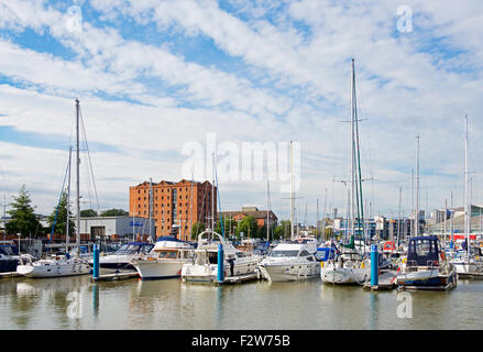 La Marina, Kingston Upon Hull, East Riding of Yorkshire, Angleterre, Royaume-Uni Banque D'Images