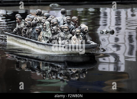 Le lac de plaisance, un commentaire de l'Europe à la crise des réfugiés du Dismaland Banksy. Banque D'Images