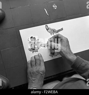 Betrieb eines Barbarelle Bande Dessinée, Deutschland 1960 er Jahre. La production d'une bande dessinée Barbarella, l'Allemagne des années 1960. Banque D'Images