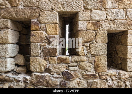 Murs d'un château à pals, Gérone, Catalogne, Espagne Banque D'Images