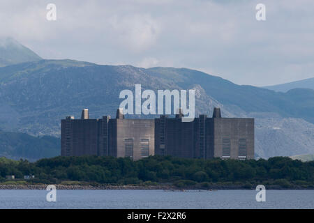 Une vue générale des installations nucléaires Magnox Trawsfynydd power station en Gwynedd, Pays de Galles. Banque D'Images