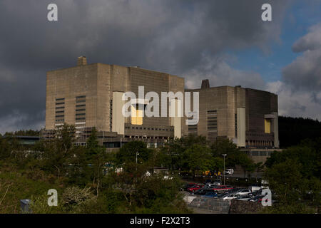 Une vue générale des installations nucléaires Magnox Trawsfynydd power station en Gwynedd, Pays de Galles. Banque D'Images