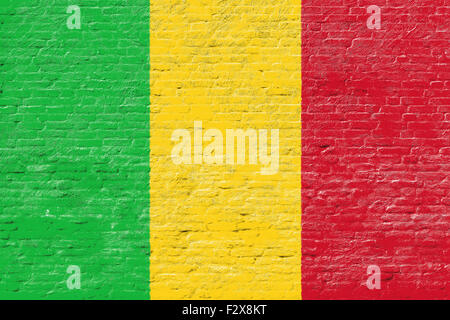 Mali - drapeau national sur mur de brique Banque D'Images