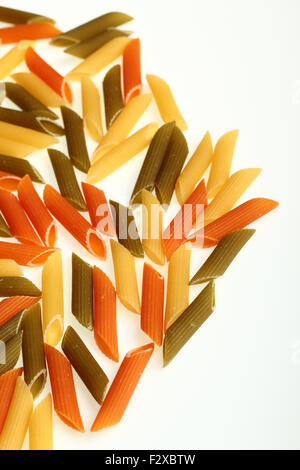 Penne Rigate pâtes couleur Tri Banque D'Images