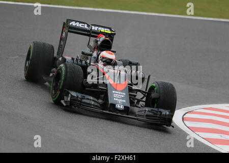 Suzuka, au Japon. 25 Septembre, 2015. Grand Prix de Formule 1 du Japon. - Honda McLaren Jenson Button en photo au cours de la pluie vendredi. pratique touchés Credit : Action Plus Sport/Alamy Live News Banque D'Images