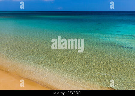 Plage de Lido di Noto, Sicile, mer. Spiaggia Lido di Noto, Sicilia. Banque D'Images