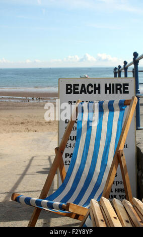 Location de transats, plage, Saundersfoot Pembrokeshire, Pays de Galles, Royaume-Uni Ouest Banque D'Images