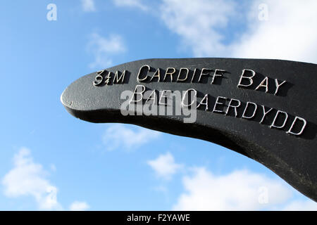 National cycle network marqueur, Millennium Bridge, Sophia gardens, Cardiff, Pays de Galles, Royaume-Uni Banque D'Images