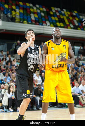 Londres, Royaume-Uni. 25 Septembre, 2015. Le capitaine Joe Lions Londres Ikhinmwin au cours de la London Lions contre Leeds vigueur BBL jeu à l'Arène de cuivre dans le parc olympique. Les Lions Londres 99-60 win. Credit : Imageplotter/Alamy Live News Banque D'Images