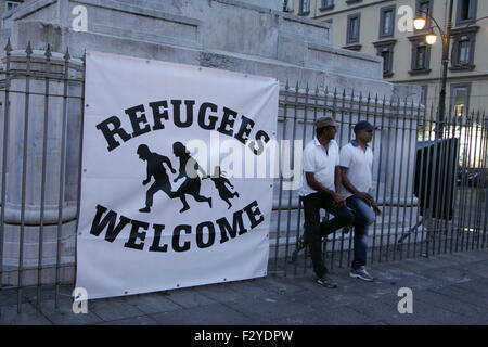 Naples, Italie. 25 Septembre, 2015. Façade de la Piazza Dante.Yallafest 2015 Napoli Multicultural Festival débutera du 25 septembre jusqu'au 27 à Piazza Dante Il est ouvert à toutes les cultures avec de nombreux concerts, des débats, des jeux et des danses qui vise à célébrer l'être ensemble, de surmonter les facteurs sociaux, culturels et la nationalité. Credit : Salvatore Esposito/Pacific Press/Alamy Live News Banque D'Images