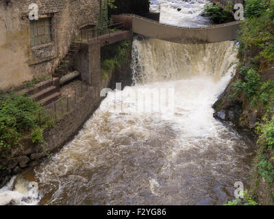 Site de la Vallée des usines, sur la rivière la Durolle dans la ville de Thiers, Auvergne France. Banque D'Images