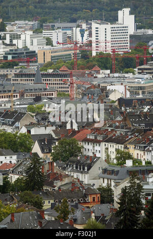 Wiesbaden, Allemagne. 18 Sep, 2015. Vue de Neroberg hill de Wiesbaden, Allemagne, 18 septembre 2015. Photo : Fredrik von Erichsen/dpa/Alamy Live News Banque D'Images