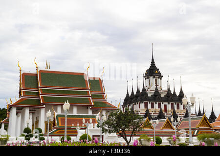 Loha Prasat Metal palais à Bangkok en Thaïlande temple Wat Ratchanaddaram Banque D'Images