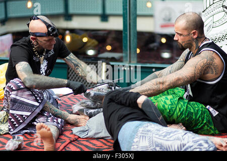 Londres, Royaume-Uni. 25 Septembre, 2015. Convention de Tatouage de Londres, le tabac dock. Crédit : Simon Balson/Alamy Live News Banque D'Images