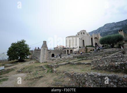 Le Musée National de Skanderbeg, à l'intérieur des murs de Krujë, château Kalaja e Krujës. Krujë, Albanie. Banque D'Images