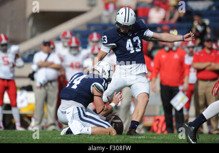 Bryan Holmes (43) en action lors d'un match entre les Bulldogs de Yale et du Cornell Big Red à la Yale Bowl le 26 septembre 2015 à New Haven, Connecticut.(Gregory Vasil/Cal Sport Media) Banque D'Images