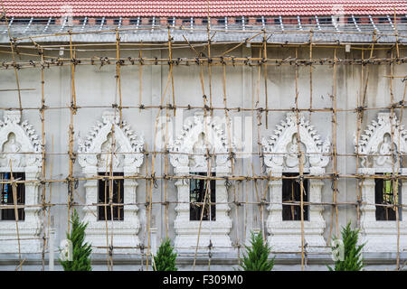Temple thaï en construction Wat Hyua pla kang à Chiang Rai en Thaïlande Banque D'Images