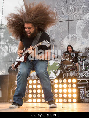 Chicago, Illinois, USA. Sep 11, 2015. CLAUDIO SANCHEZ de Coheed and Cambria effectue live pendant Riot Fest à Douglas Park à Chicago, Illinois © Daniel DeSlover/ZUMA/Alamy Fil Live News Banque D'Images