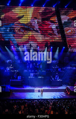 Rome, Italie. 25 Septembre, 2015. Les concerts de Gianni Morandi e Claudio Baglioni au stade de tennis de Rome, 'Capitani Coraggiosi" (Capitaines courageux) concert : crédit facile vraiment Star/Alamy Live News Banque D'Images