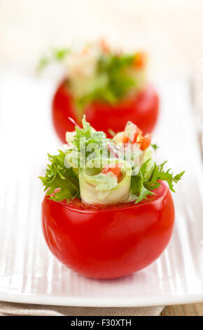 Tomates farcies. Banque D'Images