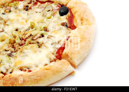 Pizza closeup détail on white Banque D'Images