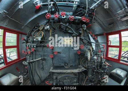 À l'intérieur d'une vieille locomotive Banque D'Images