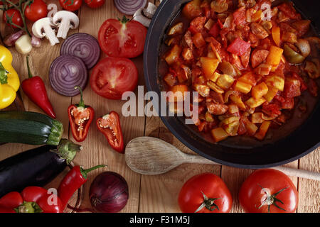 Plat de légumes dans une casserole Banque D'Images