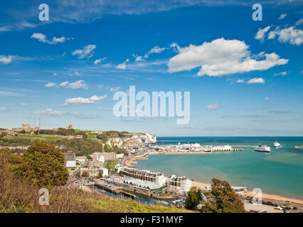 La ville et le port de Douvres. Banque D'Images