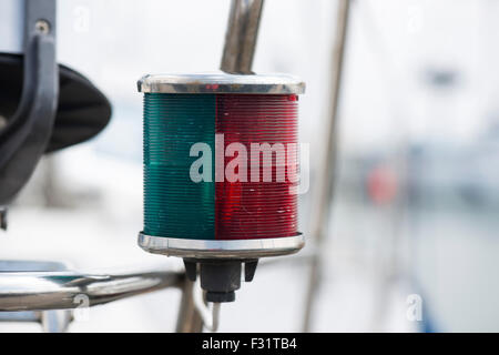 Les navigateurs utilisés sur l'autre lampe tribord ou Port d'un navire ou bateau Banque D'Images