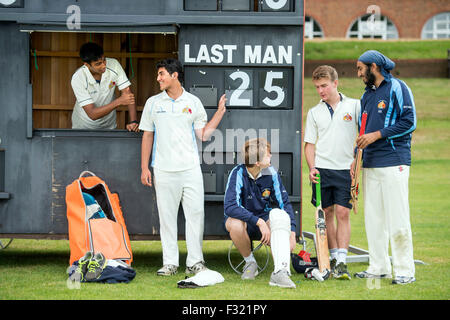 La partie inférieure 6e 1er cricket XI au King Edward's School à Birmingham, UK Banque D'Images