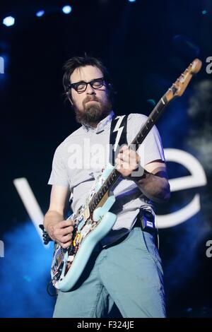 Las Vegas, NV, USA. 27 Sep, 2015. Cuomo de Weezer Rivers présente à la vie est belle 2015 Festival - SUN, centre-ville, Las Vegas, NV le 27 septembre 2015. © James Atoa/Everett Collection/Alamy Live News Banque D'Images