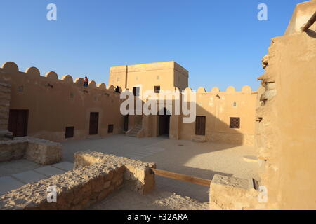 Cour intérieure du fort Riffa, Manama, Royaume de Bahreïn Banque D'Images