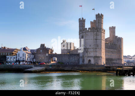 Château de Caernarfon, Caernarfon, Gwynedd, Pays de Galles, Royaume-Uni Banque D'Images