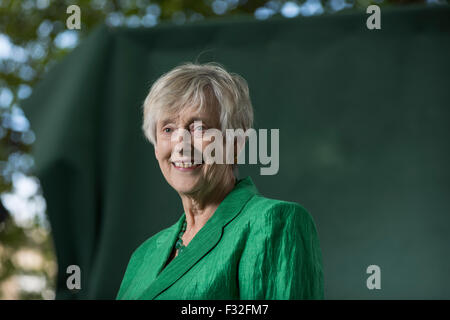 L'auteur britannique et ancien directeur général du MI5, Dame Stella Rimington, DCB. Banque D'Images