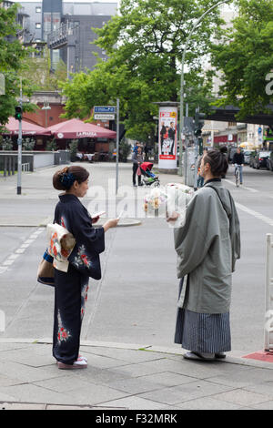 L'homme et la femme en kimono Banque D'Images