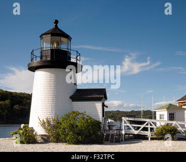 Mystic Seaport phare construit en 1966 une réplique de la Brant Point Lighthouse dans Nantucket MA Mystic Connecticut Banque D'Images