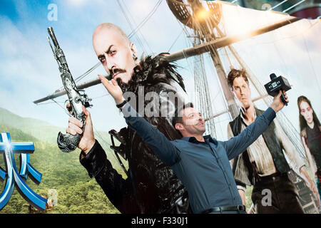 Hong Kong. 28 Sep, 2015. Hugh Jackman promeut Pan au Time Square Hong Kong. Credit : Jayne Russell/Alamy Live News Banque D'Images
