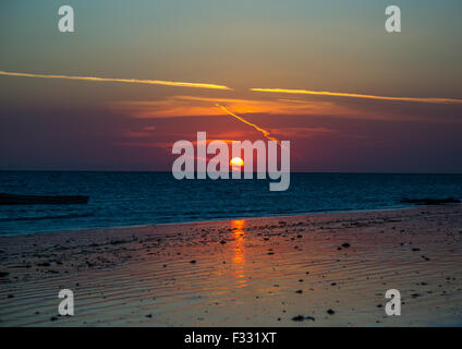 La Tanzanie, , Kizimkazi, coucher de soleil sur la plage Banque D'Images