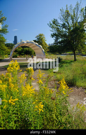 L'étang sud Promenade Nature à Lincoln Park, Chicago, Illinois. Park Zoo. Les gens du peuple du pavillon de l'éducation Gaz Banque D'Images