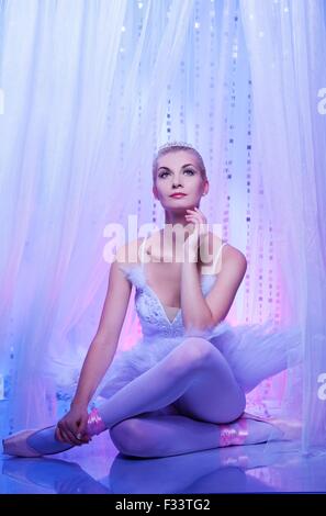 Belle danseuse de ballet Banque D'Images