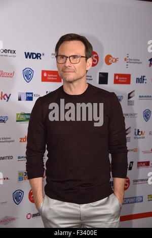 Cologne, Allemagne. 28 Sep, 2015. L'acteur américain Christian Slater (prénom : Christian Michael Leonard Hawkins) arrive à la présentation de la série TV 'Mr. Des robots à la 25e conférence de Cologne à Cologne, Allemagne, 28 septembre 2015. Le festival de film indépendant et en circulation de la culture a lieu du 25 septembre au 1 octobre 2015 à Cologne. PHOTO : HORST GALUSCHKA/DPA - AUCUN FIL SERVICE - © dpa/Alamy Live News Banque D'Images