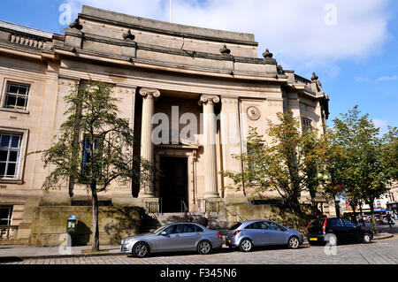 Bolton Magistrates Court, Le Mans Crescent, Bolton. Photo par Paul Heyes, mardi 29 septembre, 2015. Banque D'Images