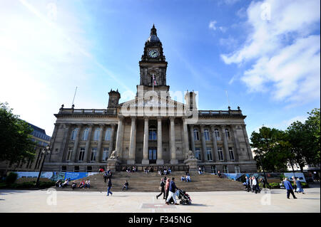 Hôtel de Ville de Bolton, Victoria Square, Bolton. Photo par Paul Heyes, mardi 29 septembre, 2015. Banque D'Images