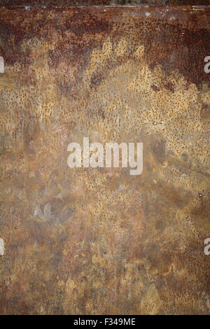 Texture métal rouillé . C'est un gros plan d'une porte où il y a du blé à l'intérieur, et les ours ont tenté de briser, de sorte que vous pouvez Banque D'Images