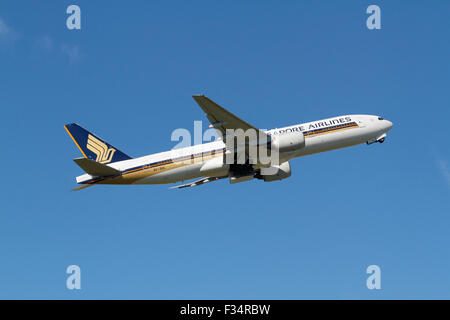 Singapore Airlines, Boeing 777-212(ER), 9V-SVL, vol SQ351, décolle de l'aéroport de Copenhague, Kastrup, CPH, pour Singapour. Banque D'Images