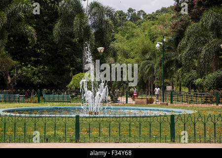 Fontaine, Jardin Botanique Lalbagh, Bangalore, Karnataka, Inde Banque D'Images