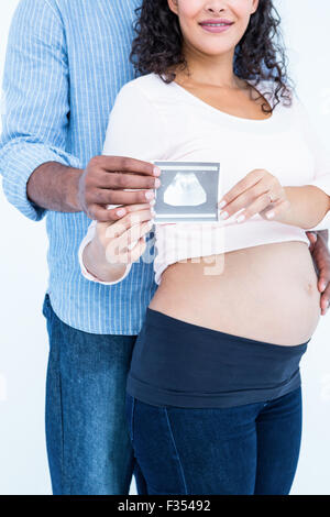 Portrait couple avec sonogramme Banque D'Images